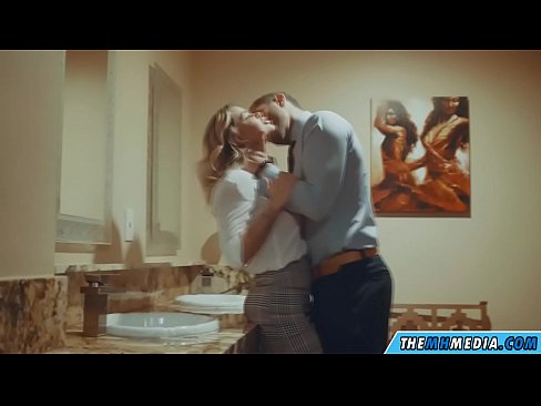 ❤️ Когато наедряла блондинка ви съблазни в обществена тоалетна ❌ Ебане в bg.xxxner.ru